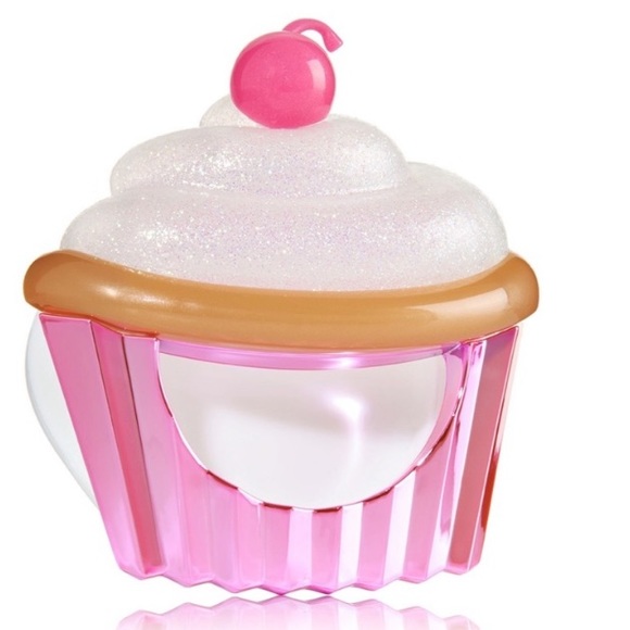 Bath & Body Works Accessories - BBW cupcake scentportable visor clip